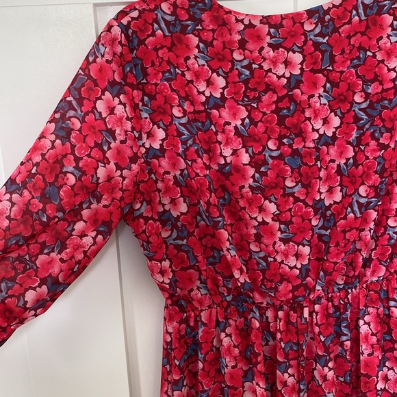 Pink Floral Print Dress by Pala D'oro. Size Small - Picture 11 of 16